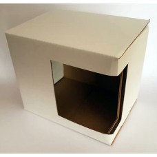 Caixa branca em cartão COM janela para canecas. 115 x 90 x 100 mm